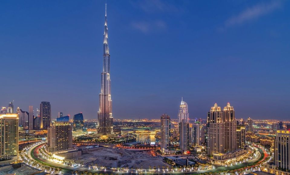 This image has an empty alt attribute; its file name is Dubai-tallest-building.jpg