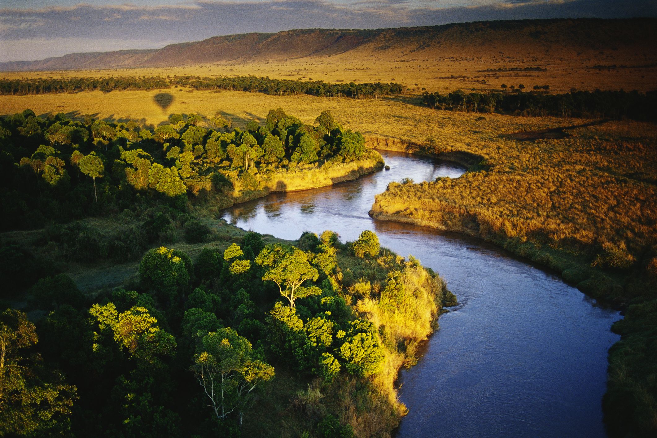 river in masai mara national reserve